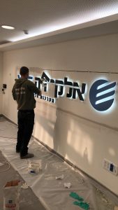 שלט לד